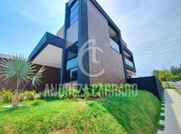 Casa de 3 quartos, Sorocaba · Sobrado no Condomínio Sun Lake com Armários e Piscina