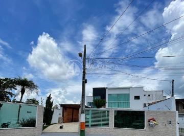 Casa en Aluguel de 4 quartos  · Casa com 4 suítes no Centro de Camboriú.
