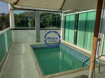 Casa · 201m² · 3 Quartos · 3 Vagas · Casa quadriplex com piscina, elevador privativo e 3 suítes no Embaré
