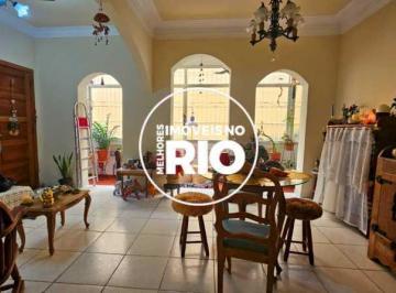 Apartamento · 91m² · 3 Quartos · Apartamento Térreo no Grajaú à Venda