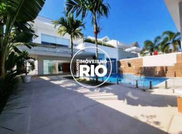 Casa · 300m² · 4 Quartos · 3 Vagas · Casa Duplex com Sótão na Barra da Tijuca à venda