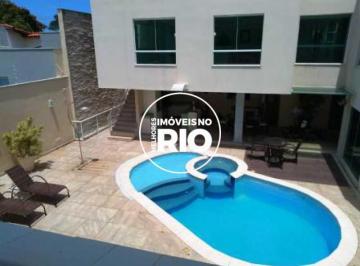 Casa · 580m² · 5 Quartos · 3 Vagas · Casa Duplex em Camboinhas à venda