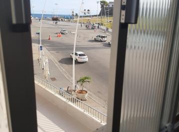 Apartamento de 2 quartos, Salvador · Apartamento 2 quartos na Barra  Frente para o Farol 