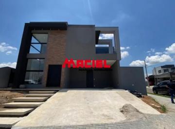 Casa · 207m² · 4 Quartos · 2 Vagas · Excelente Sobrado no Condomínio Aruanã, a Região que mais cresce e valoriza em São José dos Campos