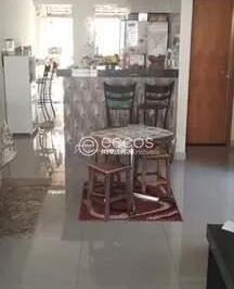 Casa · 70m² · 2 Quartos · 2 Vagas · Casa à venda, 2 quartos, 1 suíte, 2 vagas, Novo Mundo - Uberlândia/MG
