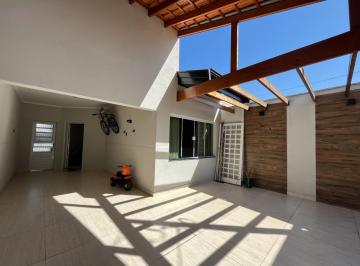Foto 01 · Casa Térrea 214m2 03 dormitórios sendo 01 uma suíte com ar-condicionado, sala e cozinha, área goumer