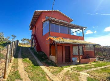 Casa · 1000m² · 4 Quartos · 4 Vagas · 3 moradias para Locação