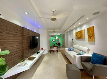 Sala · Apartamento com 3 quartos (2 suítes), 1 vaga e lazer à venda em Jardim Astúrias, Guarujá