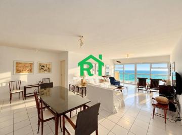 e0b4cb7979ebda2ec4471b30305f691500acbcd2 · Apartamento frente mar com 4 quartos (1 suíte), 2 vagas e lazer à venda em Pitangueiras, Guarujá