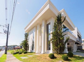 Casa · 234m² · 3 Quartos · 2 Vagas · Casa em Condomínio Fechado com 234m² e 3 Suites