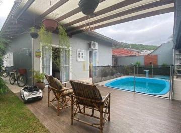 Casa · 187m² · 4 Quartos · 3 Vagas · Casa Plana Averbada no Bom Retiro com 4 dormitórios
