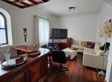 Apartamento · 279m² · 4 Quartos · 3 Vagas · Excelente apartamento andar alto