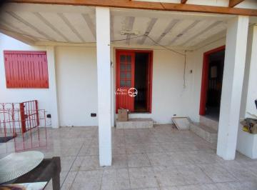 Casa · 100m² · 4 Quartos · 1 Vaga · Vende-se casa no bairro prinstrop a 10 minutos da rua coberta de gramado