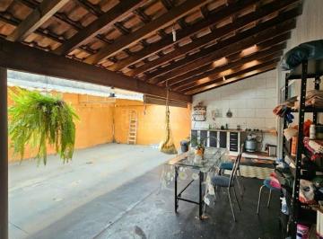 Casa · 106m² · 2 Quartos · 2 Vagas · Casa Padrão em Araraquara
