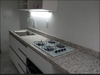 Foto-4 · Apto 2/4, térreo, finamente decorado, estrada do coco, viz ao Maxxi Atacado, venda R$ 270.000,00