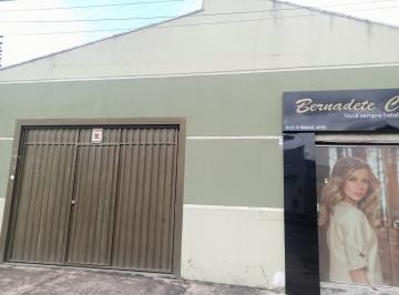 Casa e ponto comercial · Casa com ponto comercial