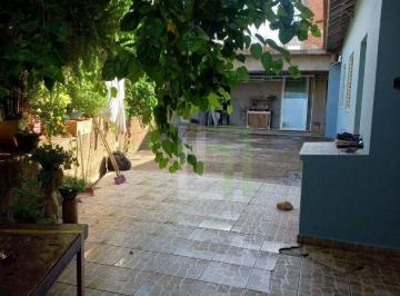 fe3cf54c86e2ecaac3c371576a38e96e801dba9b · Casa com 2 dormitórios à venda, 144 m² por R$ 650.000,00 - Parque Centenário - Jundiaí/SP
