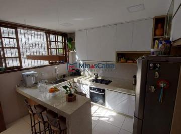 Casa · 400m² · 6 Quartos · 4 Vagas · CASA FANTASTICA