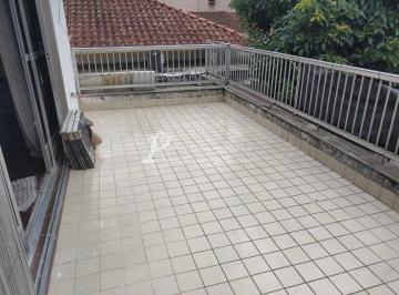 Casa · 200m² · 3 Quartos · 2 Vagas · Sobreposta, 3 quartos, 1 suíte, varanda, dependência, 2 garagem
