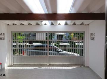 Casa · 166m² · 3 Quartos · 2 Vagas · Sobrado de 166m² no Baeta Neves em São Bernardo do Campo/SP.