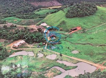 Rural · 84ha · 5 Quartos · 5 Vagas · Fazenda com 10 Lagoas, Cachoeira e Terreno de 84 Hectares à venda em Tijucas/SC