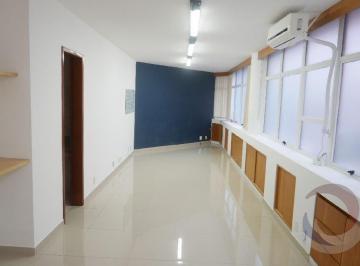 Comercial · 42m² · 1 Vaga · Sala Comercial de 42.38m² no bairro Centro