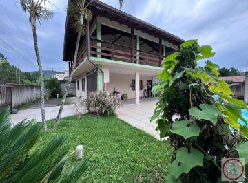 Casa · 210m² · 5 Quartos · 4 Vagas · Casa à venda no bairro São João do Rio Vermelho - Florianópolis/SC