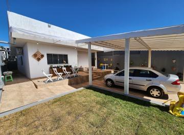 Casa de 3 quartos, Águas Claras · CASA TÉRREA COM PISCINA EM CONDOMÍNIO ACEITO IMÓVEL MENOR VALOR