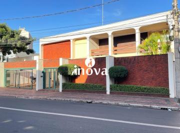 Casa · 597m² · 4 Quartos · 6 Vagas · Casa à venda, 4 quartos, 2 suítes, 6 vagas, Centro - Uberaba/MG
