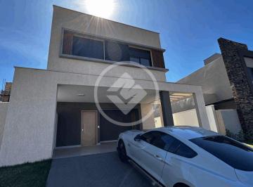 Casa · 181m² · 4 Quartos · 2 Vagas · Sobrado à venda no bairro Jardins Nápoles - Senador Canedo/GO