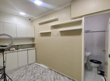 Comercial · Casa Comercial c/04 Salas, Salão, Recepção, Copa, 5 vgs