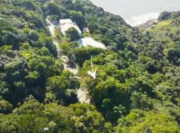 Terreno · 858m² · OPORTUNIDADE !!! Terreno à venda no condomínio Península em Guarujá