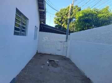 Casa · 250m² · 2 Quartos · 3 Vagas · Casa para locação na Vila Boa Esperança com 02 dormitórios, 01 banheiro, cozinha ampla, quintal e 03