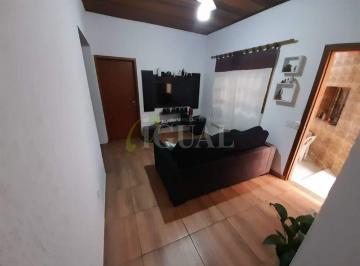 Casa · 184m² · 3 Quartos · 2 Vagas ·  Casa Térrea Ótima Localização Próximo do Comércio Local