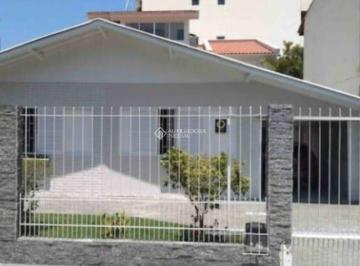 435308_iGsHfle53K0t7_43530864cac130de58c.jpg · Típica casa de praia, convidativa, aconchegante e com muito espaço para toda família