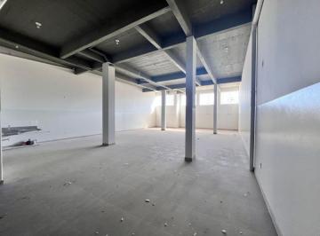 Comercial · 175m² · Loja com 175 m2 com pé direito duplo