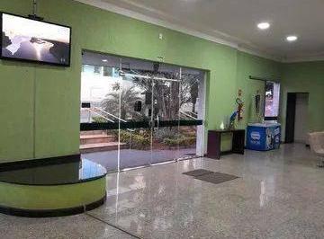 471ef4078699cb6b3959e12953119932758c574e · LOJA - 33m - RES. AGUAS DE TAMBAU - REFORMADA - PORCELANATO - AGUAS CLARAS - FRENTE AVENIDA CASTANHE
