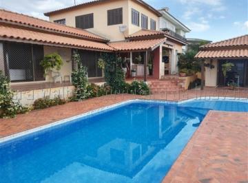 Casa · 1080m² · 6 Quartos · 8 Vagas · Casa estilo marroquino 5 suítes e piscina