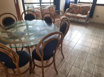 Apartamento de 3 quartos, Guarujá · Apartamento 3 dormitórios uma quadra da praia