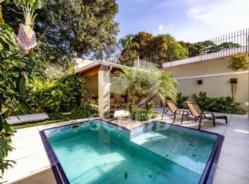 Casa · 370m² · 3 Quartos · 6 Vagas · Belíssima casa à venda com 370m² no Alto da Boa Vista com 6 vagas de garagem e 3 quartos