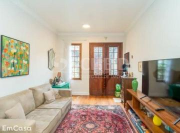 Casa · 130m² · 3 Quartos · 1 Vaga · Sobrado com 3 quartos sala para 2 ambientes 1 vaga e quintal próximo ao Metrô linha lilás