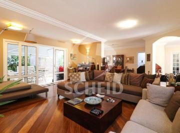 Casa · 386m² · 4 Quartos · 4 Vagas · Casa em condomínio de alto padrão com 4 suítes
