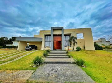 Foto 01 · Imperdível: Casa de Alto Padrão em Condomínio de Luxo em Sorocaba-SP, 4 Quartos, 4 Suítes, 3 Salas,
