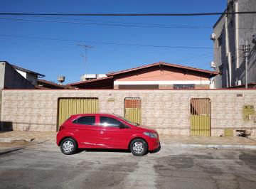 Casa de 4 quartos, Trindade · Venda de Casa Térrea próximo à Basílica em Trindade-Go