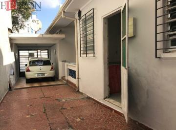 Casa · 147m² · 2 Quartos · 4 Vagas · Casa residencial ou comercial disponível para venda no Tatuapé
