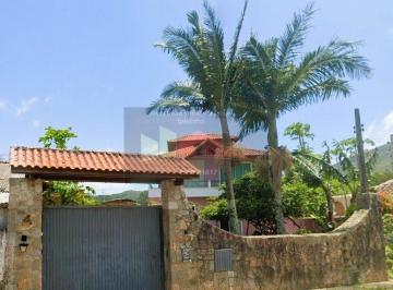 Casa · 200m² · 3 Quartos · 2 Vagas · REF. 330 Terreno com casa à venda no bairro Ratones, Florianópolis - SC