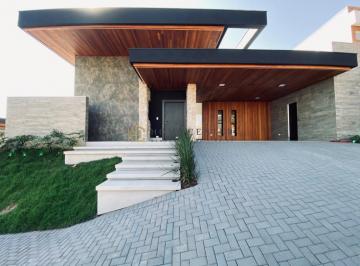 Casa · 250m² · 3 Quartos · 2 Vagas · Casa à venda em Maringá, Chácaras Aeroporto, com 3 suítes, com 250 m², EcoGarden Residence