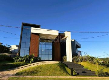 Casa · 390m² · 4 Quartos · 2 Vagas · Casa Luxuosa para comprar no Condomínio Campo de Toscana em Vinhedo, interior de São Paulo.