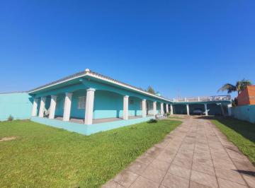 26641592_g.jpg ·
Excelente casa próxima ao mar em Nova Tramandaí!