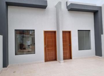 Foto 01 · Seu Novo Lar no Cajuru: Charmosa Casa com 2 Dormitórios e Espaço Aconchegante
